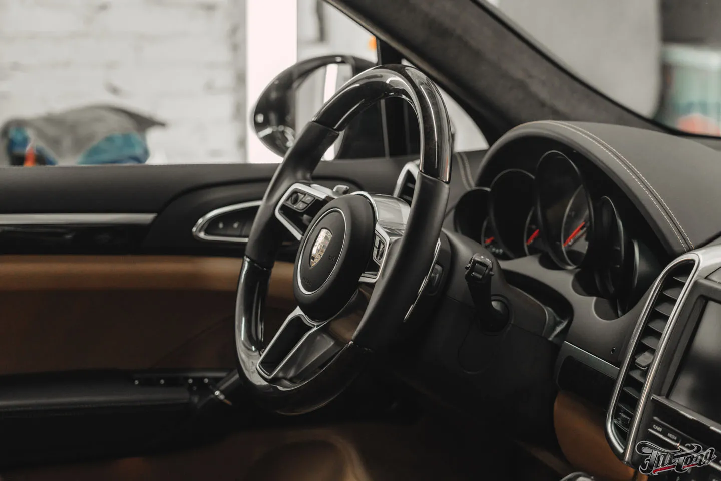 Детейлинг-услуги для Porsche Cayenne. Подготовим автомобиль к сезону?